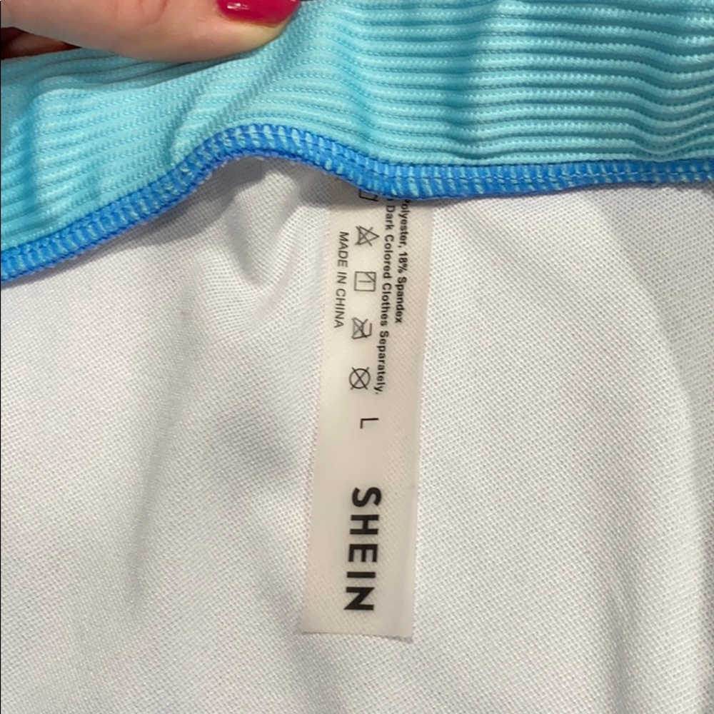 Shein bikini - Picture 2 of 3